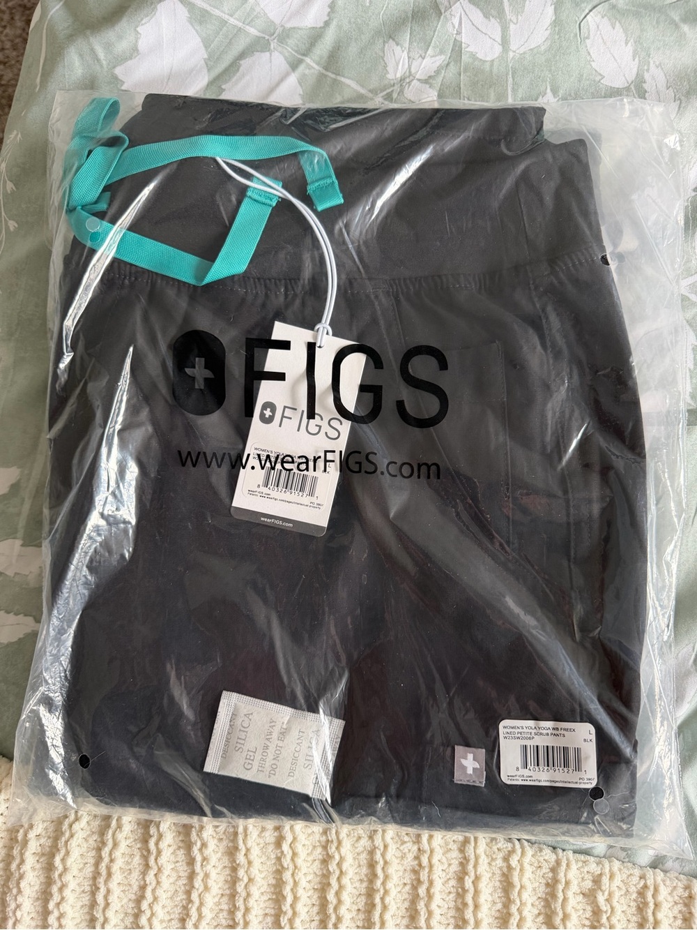 FIGS Black Scrub pants